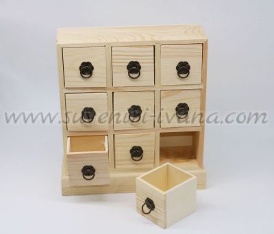дървена кутия за принадлежности с девет чекмеджета