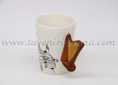 чаша с музикални ноти и дръжка арфа