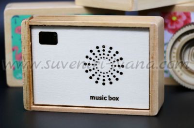 музикална кутия фотоапарат