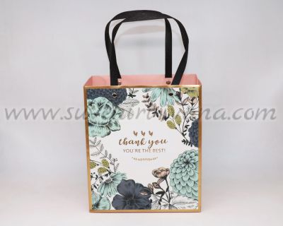 подаръчна торбичка с флорални мотиви
