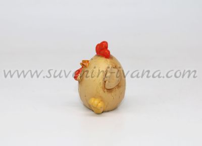 великденски сувенир кокошка от полирезин