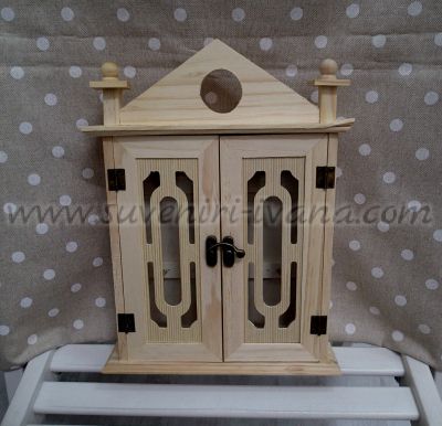 дървена кутия за ключове с осем закачалки