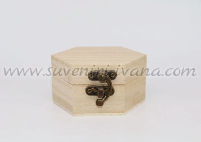 дървена кутия за декупаж с шестоъгълна форма