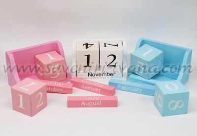 вечен календар с плочки и кубчета