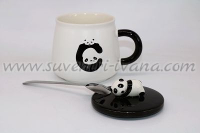 чаша с панда на капачето