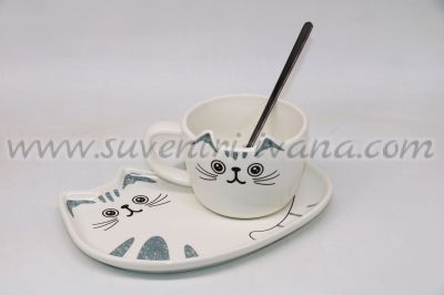 комплект серия котки чаша, чинийка и лъжичка модел две