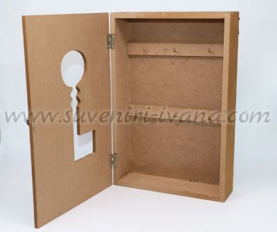дървена кутия за ключове с шест закачалки
