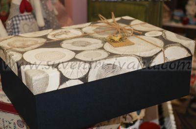 Комплект кутии за подаръци с декорация сушени цветя, модел две
