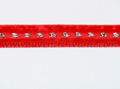 декоративна червена лента кадифе със сребърни сърца по средата