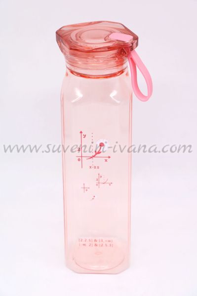 розова бутилка за вода
