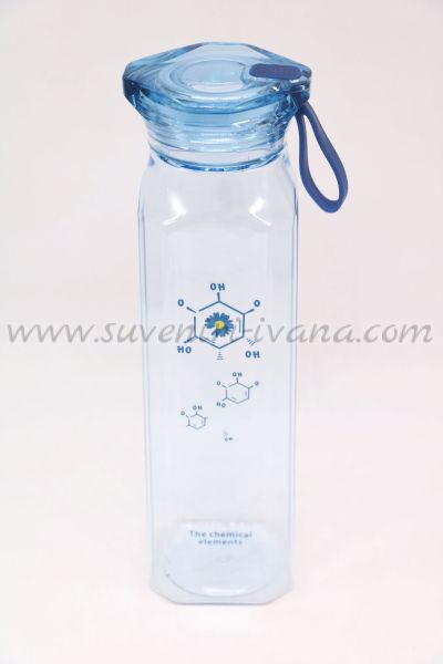 синя бутилка за вода