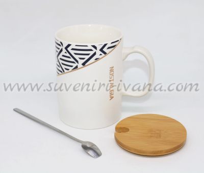 чаша с принт орнаменти бамбуково капаче и лъжичка модел две