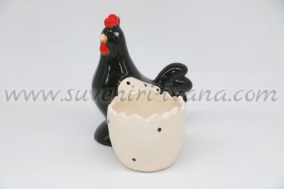 черна керамична кокошка с място за поставяне на великденски яйца
