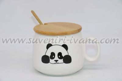 Чаша панда с бамбуково капаче и лъжичка, модел едно