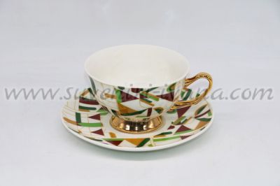Комплект чаша за чай или кафе с чинийка, модел шест