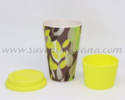 бамбукова чаша с нежни флорални мотиви