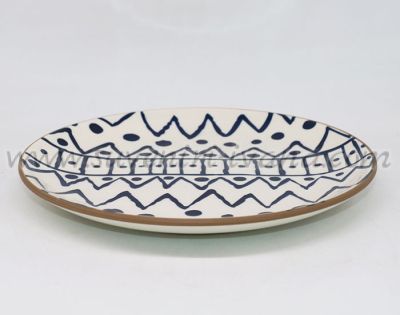 плоска керамична чиния за основни или салати