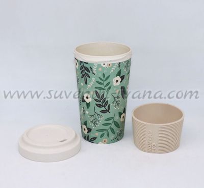 бамбукова чаша на цветя