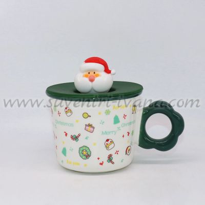 Коледна чаша със силиконово капаче с дядо Коледа, модел едно