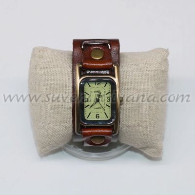 Часовник за ръка с кафява каишка от естествена кожа