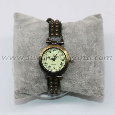 часовник за ръка с тъмнозелена каишка от естествена кожа с декорация капси