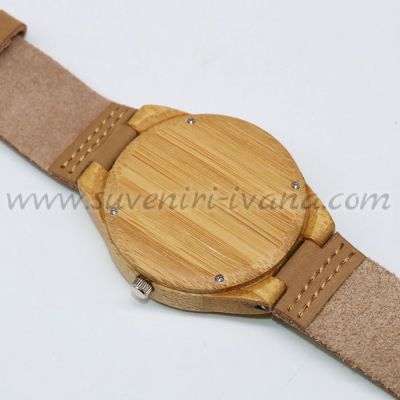 бамбуков часовник за ръка