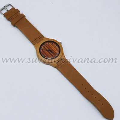 дървен ръчен часовник със светлокафява каишка от еко кожа