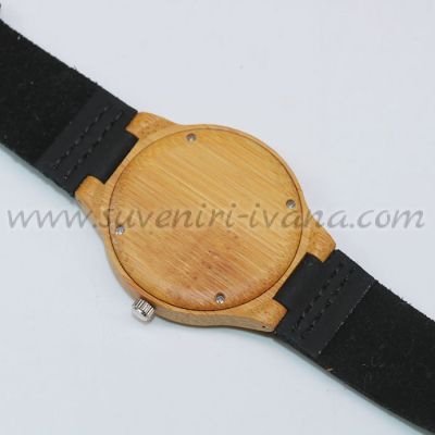 страхотен бамбуков часовник за ръка