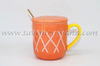 Оранжева чаша на кръстосани линии
