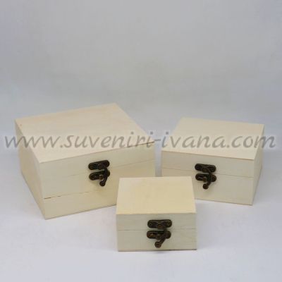 квадратни дървени кутии за декорация