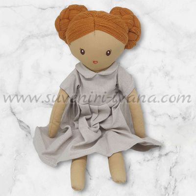 Кукла от текстил с рокля