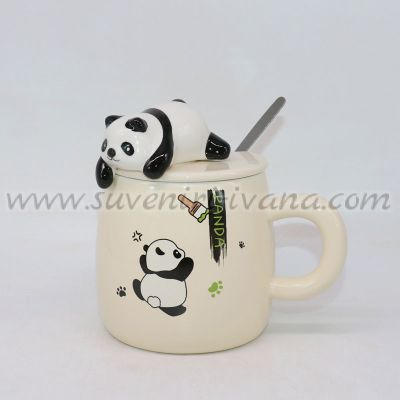 Керамична чаша Happy Panda с капаче и лъжичка, модел три