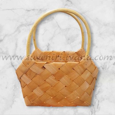 плетена кошничка от ратан с дръжки