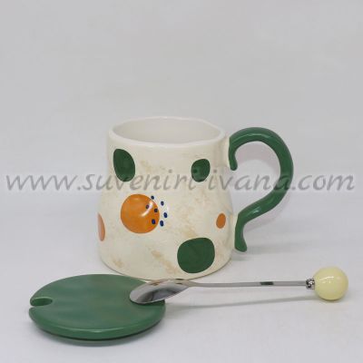 подаръчна чаша с капак и лъжичка