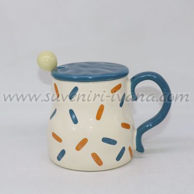 Керамична чаша с орнаменти, капаче и лъжичка, модел четири