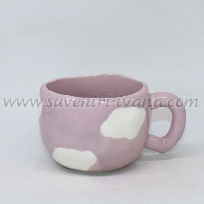 Керамична чаша в лилаво с облачета