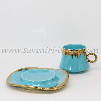 порцеланов комплект чаша с чинийка светлосиньо и златно