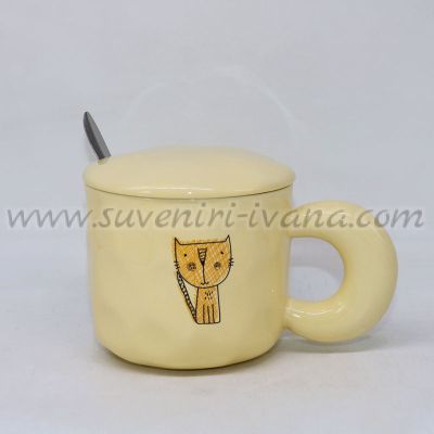 Керамична чаша с капак и лъжичка с коте, модел едно