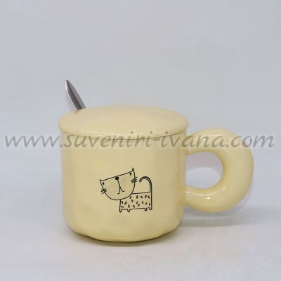 Керамична чаша с капак и лъжичка с коте, модел две