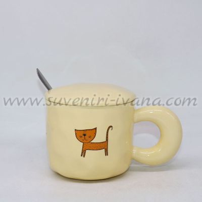 Керамична чаша с капак и лъжичка с коте, модел четири