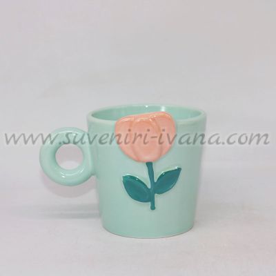 светлосиня чаша с релефно лале