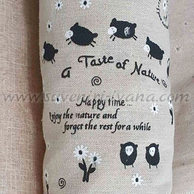 Ленено-памучен плат с животни – овчици и малки цветя