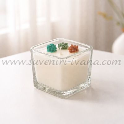 Компактна декоративна свещ с памучен фитил и жасмин аромат