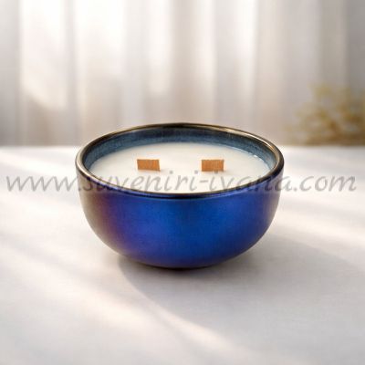 Ароматна свещ с пъпеш в синя керамична купичка