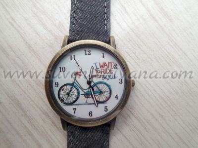 Часовник за ръка в стил винтидж с велосипед на циферблата