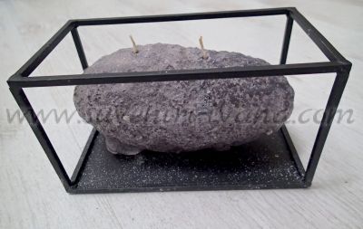 Свещ тип камък с метална поставка 16,5 х 9,0 х 9,0 см.