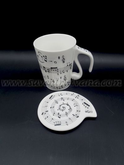 Керамична чаша ноти с капаче 10,5 х 11,5 см.