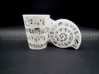 Керамична чаша ноти с капаче 10,5 х 11,5 см.