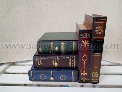 книги за декорация