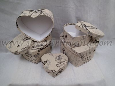 Кутии с формата на сърце от твърд картон с покритие от ленено-памучен плат, комплект 5 броя